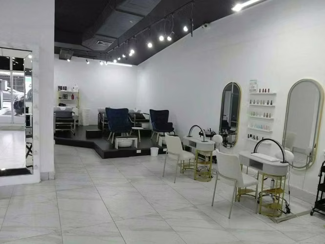 Alquiler Local Comercial Vía Porras - Imagen 7
