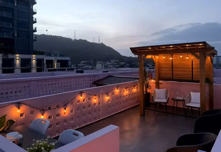 ALQUIER DE APARTAMENTO EN CASCO ANTIGUO AMOBLADO TIPO LOFT - Imagen 7