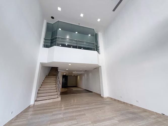 Alquiler de Local comercial en Obarrio, Plaza Obarrio, 196m2 - Imagen 3