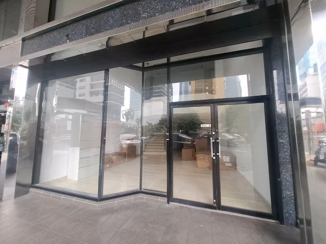 Alquiler de Local comercial en Obarrio, Plaza Obarrio, 196m2 - Imagen 12