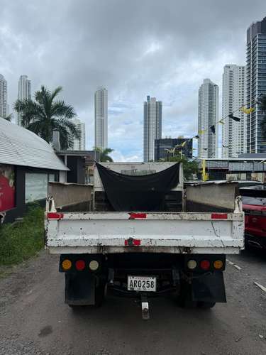 MITSUBISHI FUSO CANTER 2015 CAMION VOLQUETE