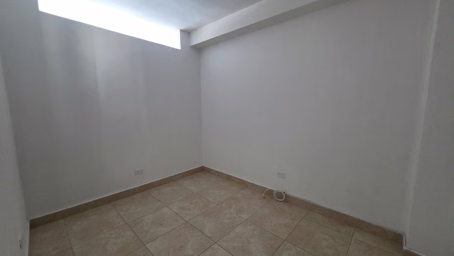 Alquiler de Apartamento Via España Carrasquilla - Imagen 8