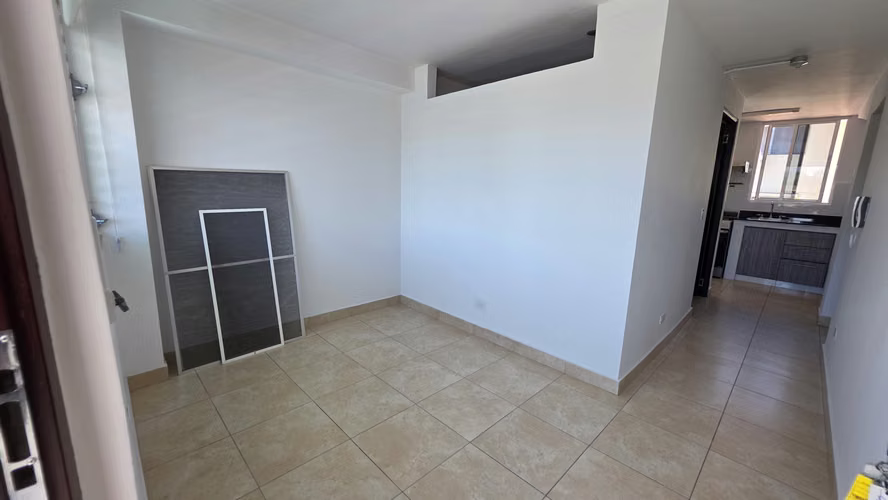 Alquiler de Apartamento Via España Carrasquilla - Imagen 3