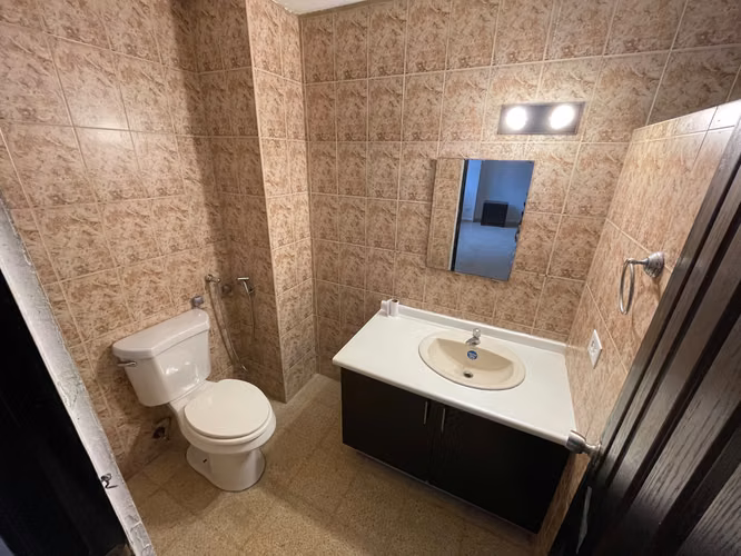 Espacioso Apartamento con Balcón a la venta en Paitilla, Ph La Joya 