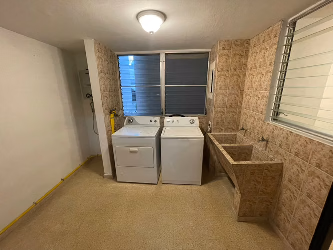 Espacioso Apartamento con Balcón a la venta en Paitilla, Ph La Joya 