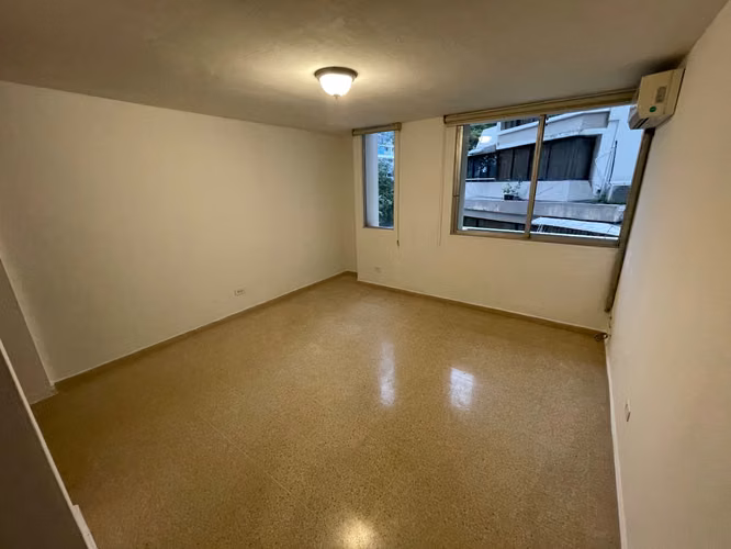 Espacioso Apartamento con Balcón a la venta en Paitilla, Ph La Joya 