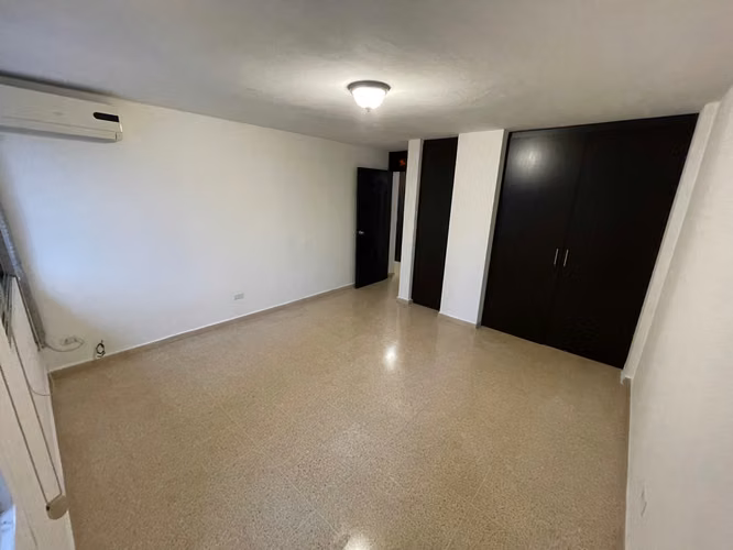 Espacioso Apartamento con Balcón a la venta en Paitilla, Ph La Joya 