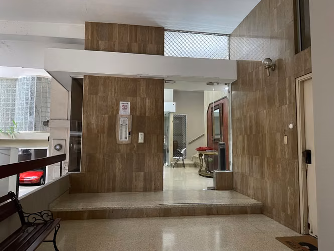 Espacioso Apartamento con Balcón a la venta en Paitilla, Ph La Joya 