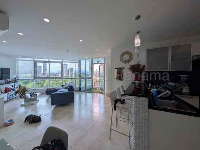 272749. Se alquila apartamento amoblado, 2 recámaras, 2 baños, 104m, balcón con buena vista - Imagen 2