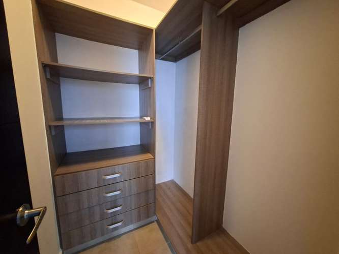 273234. Se alquila apartamento linea blanca, 2 recámaras, 2 baños, 97m, balcón con buena vista