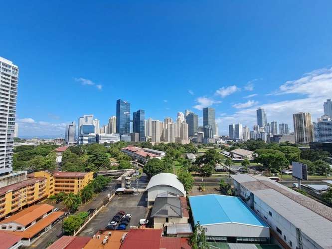 273234. Se alquila apartamento linea blanca, 2 recámaras, 2 baños, 97m, balcón con buena vista