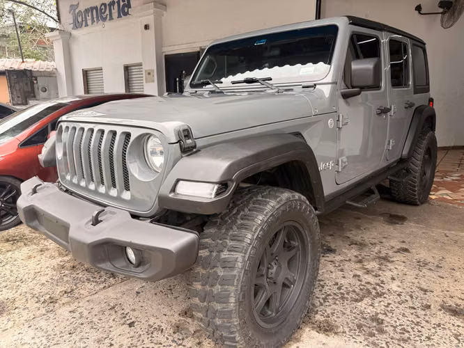 SE VENDE JEEP WRANGLER UNLIMITED 4X4 DEL 2018 - Imagen 2