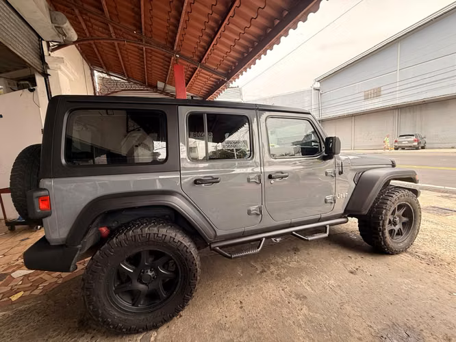 SE VENDE JEEP WRANGLER UNLIMITED 4X4 DEL 2018 - Imagen 7