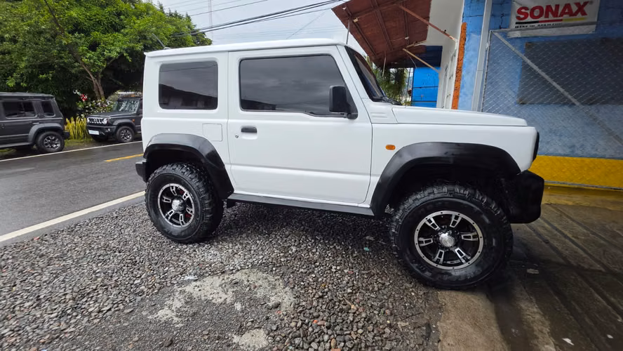 Suzuki Jimny 