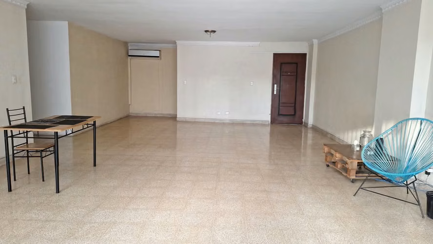 Venta apartamento a pasos de Vía Argentina. El Cangrejo. Bella Vista. - Imagen 2