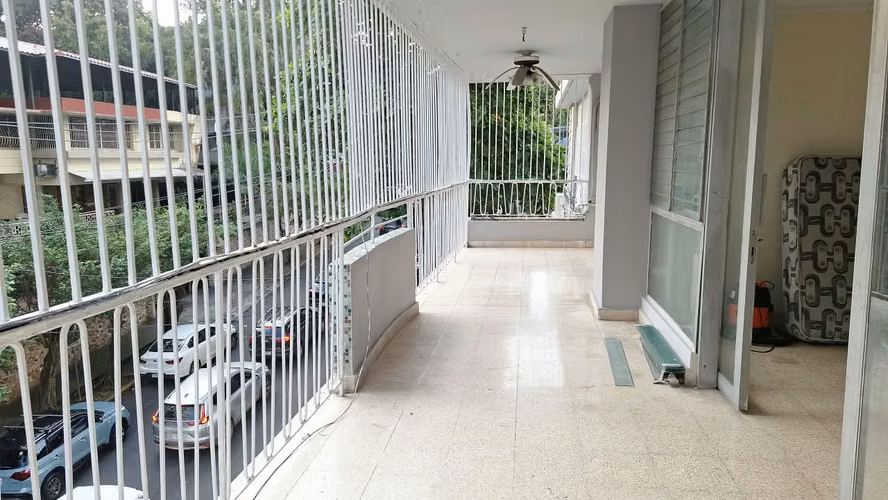 Venta apartamento a pasos de Vía Argentina. El Cangrejo. Bella Vista. - Imagen 3