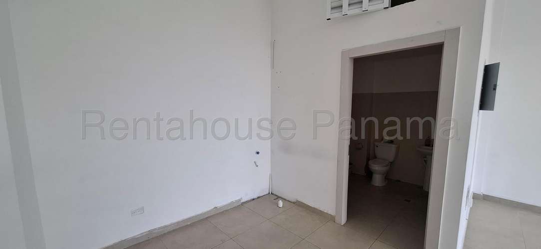 Se Alquila Local Comercial en Juan Diaz GC27-1024