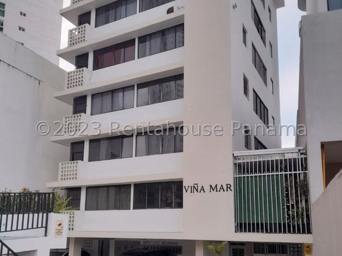 Se Alquila Apartamento en Coco del Mar GC27-2552