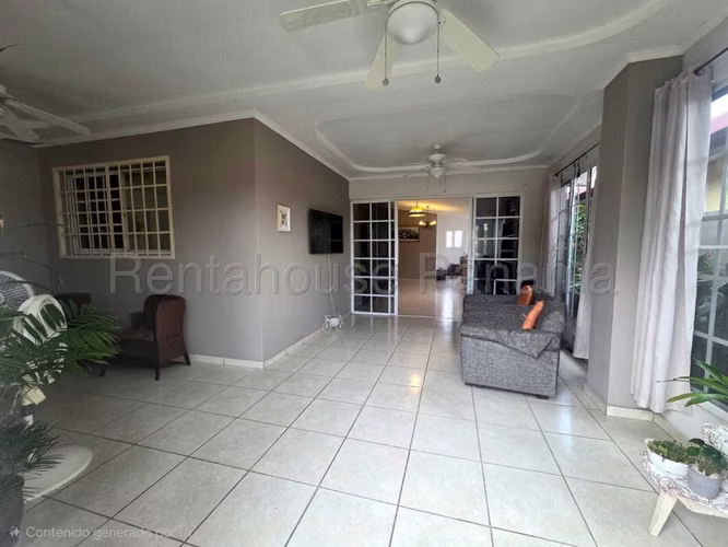 Se Vende Casa en Brisas Del Golf MDV27-2618
