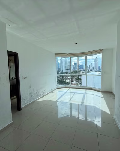 Apartamento en venta en San Francisco PH Premium Tower | 181m2 con cuarto y baño de empleada, walking closet y balcón