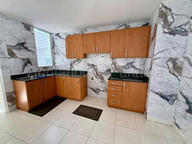 Vendo Apartamento en San Francisco LC27-2609