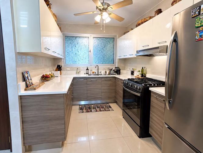 Apartamento en Dos Mares I con amplio balcon y vista inigualable