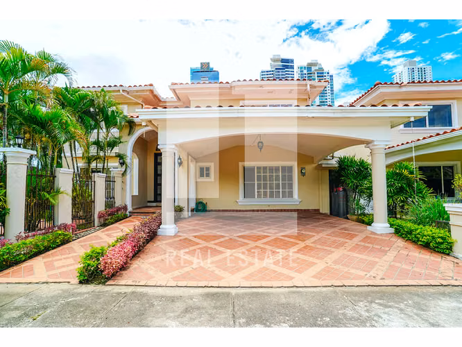 Se Vende Casa en Costa Azul, Costa del Este