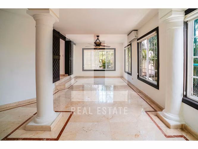 Se Vende Casa en Costa Azul, Costa del Este