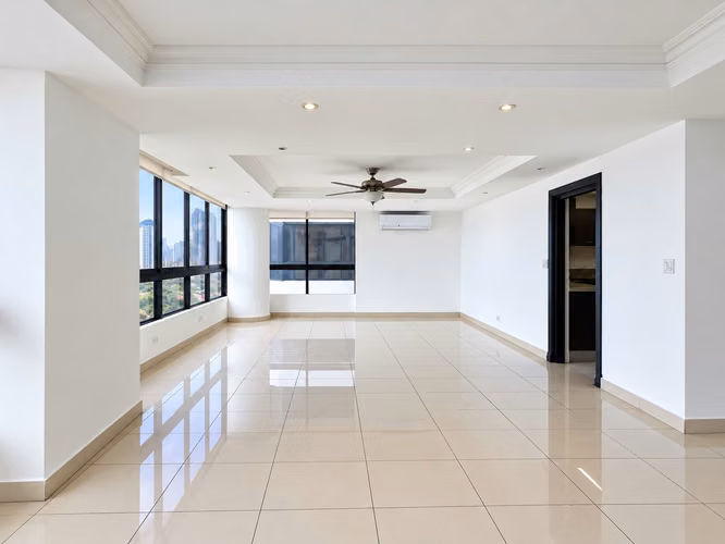 Apartamento en Venta en PH Condesa del Mar, Avenida Balboa | 332 m², 5 Recámaras, Vista al Mar