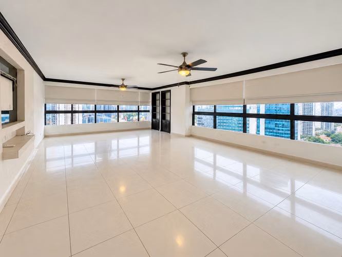 Apartamento en Venta en PH Condesa del Mar, Avenida Balboa | 332 m², 5 Recámaras, Vista al Mar