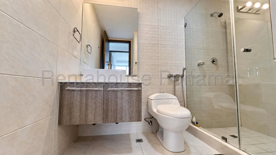 Alquiler de Apartamento con Línea blanca en Edison Park Ph Pacific Park EC