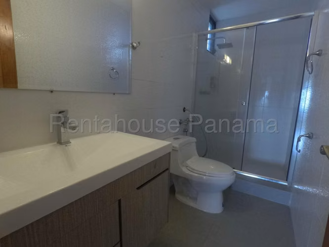 Alquiler de Apartamento con Línea blanca en Dos Mares Ph Pacific Hills EC