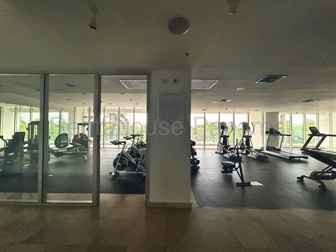 Alquiler de Apartamento Amoblado en Avenida Balboa Ph Rivage Tower EC