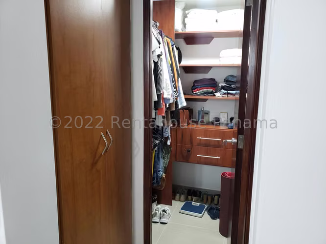 Venta de Apartamento Amoblado en Punta Pacifica Ph Pacific Wind EC