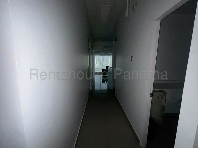 Venta de Oficina en Transistmica Solo Cliente Directo MC