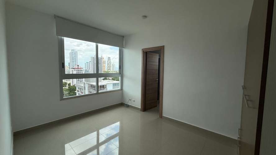 Se alquila Apartamento de 2 recámaras, 2 baños, con balcón a pasos del metro  - Imagen 12