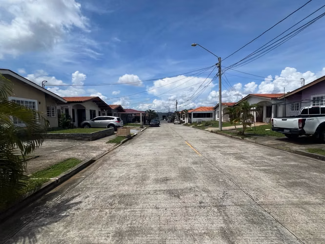 Alquilo casa en Montelimar - Imagen 10