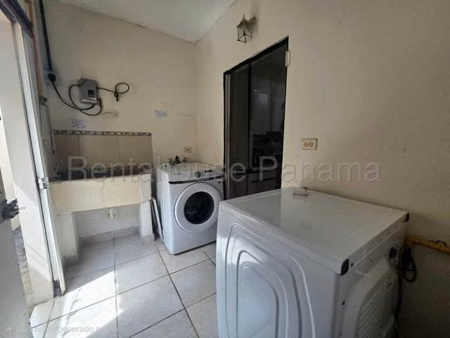 En Venta Cómoda Casa BRISAS DEL GOLF  27PPM2618