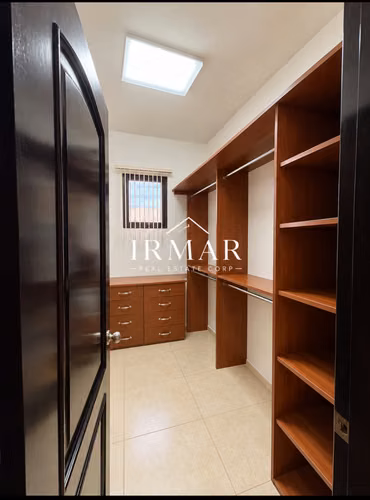 VENDO CASA EN COSTA DEL ESTE! - Imagen 10
