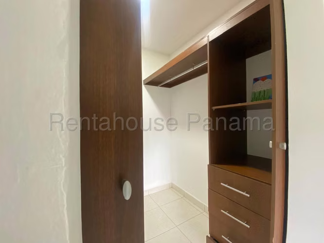 Venta Casa Amoblada San Carlos - YD