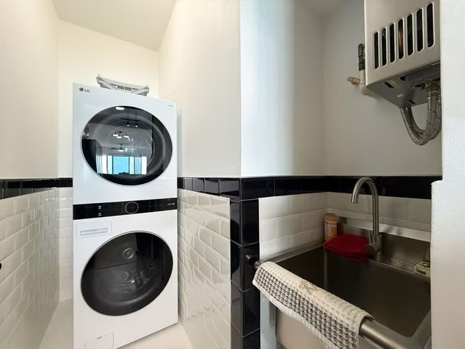 Apartamento de Dos Niveles con Vista al Mar en Sky, con Vistas desde Ambas Recámaras