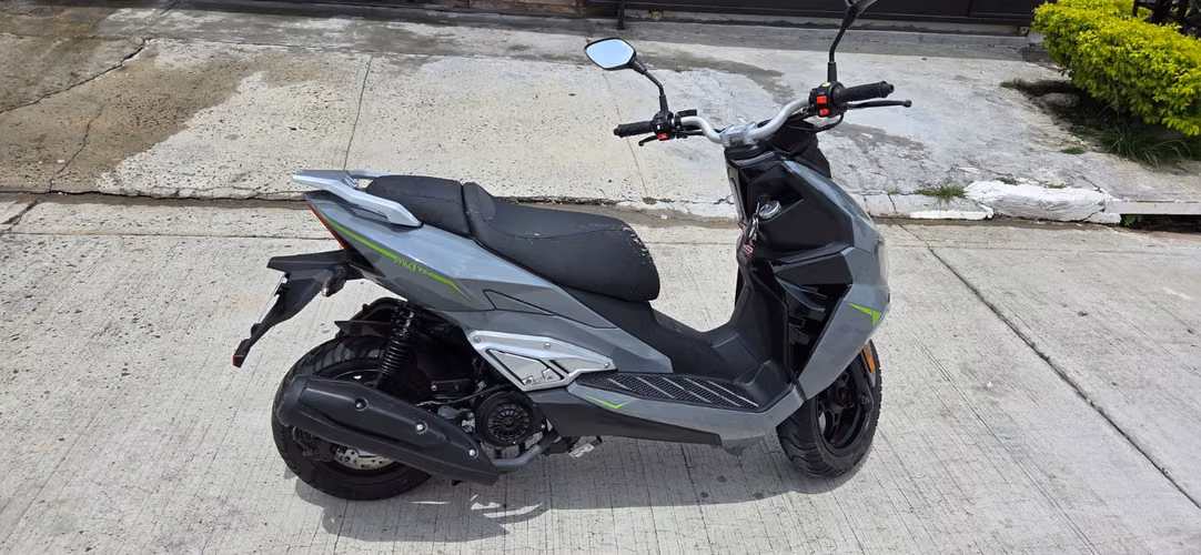 VENDO MOTO SCOOTER ALPHA R9 - Imagen 2