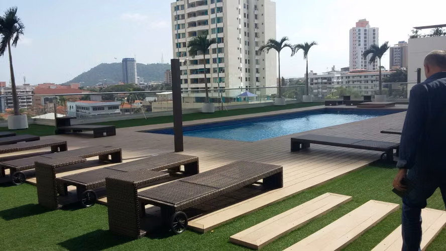 ALQUILO APARTAMENTO EN BELLA VISTA, 1 RECAMARA, AMOBLADO, 45M2, PISO ALTO.