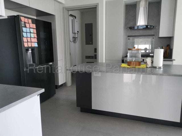 Apartamento en Alquiler en Santa Maria  JG