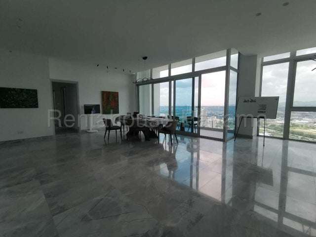 Apartamento en Alquiler en Santa Maria  JG