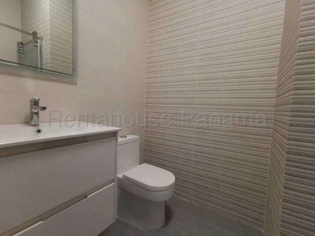 Apartamento en Alquiler en Santa Maria  JG
