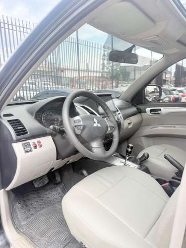 Mitsubishi Nativa 2013
