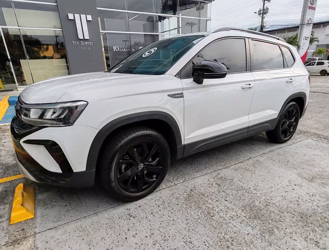 Volkswagen Taos 2023 modelo confortline único Dueño 