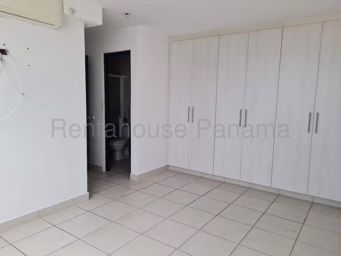 Venta de Apartamento en Parque Lefevre ABS