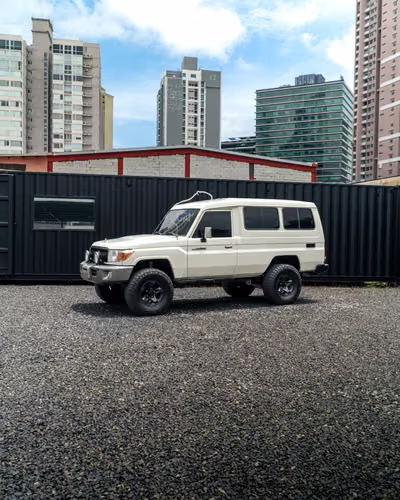 Toyota Land Cruiser Serie 78 Ambulancia 2022 — 4.2L Diésel - Imagen 2